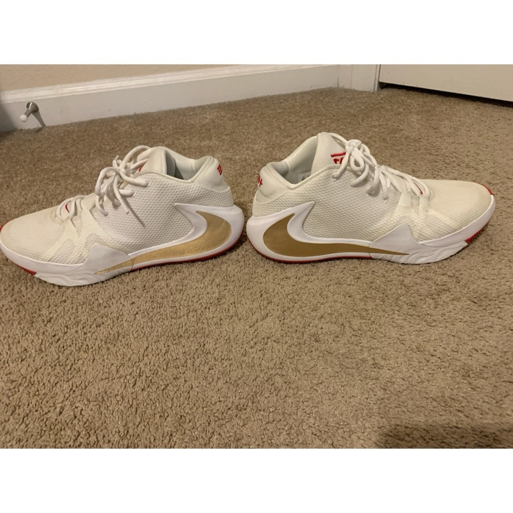 Nike Zoom Freak 1 Giannis “Roses” Size 10.5 White Red Gold BQ5422-100 Shoes
